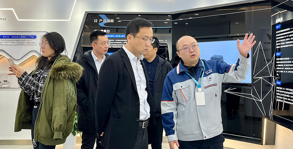 焦點(diǎn)｜世紀(jì)金源集團(tuán)總裁黃濤到訪(fǎng)智華科技